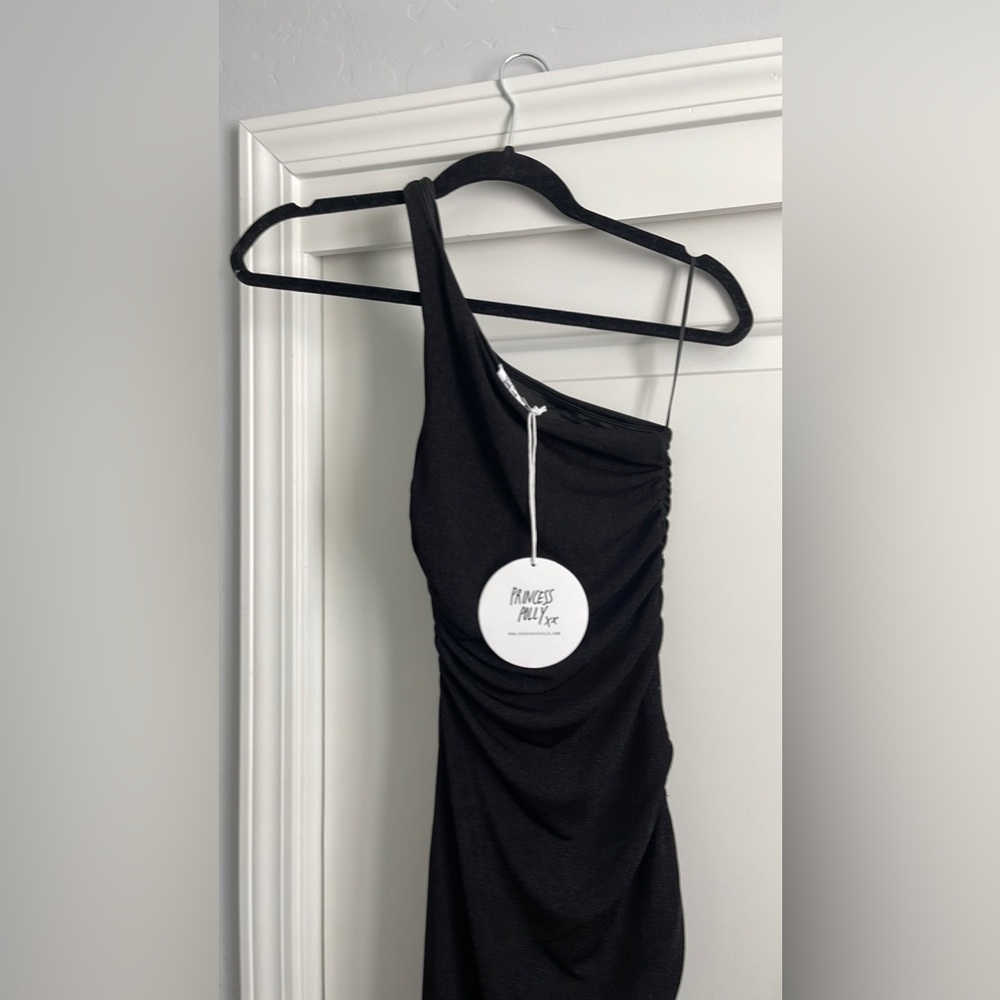 W/ TAGS New Princess Polly dress IN BLACK never worn